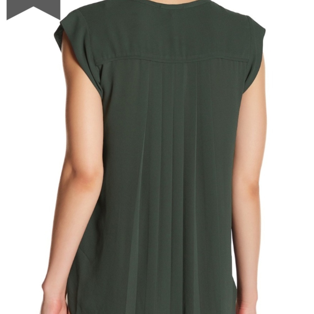 Pleione Split Neck Blouse, Pleated Back - L